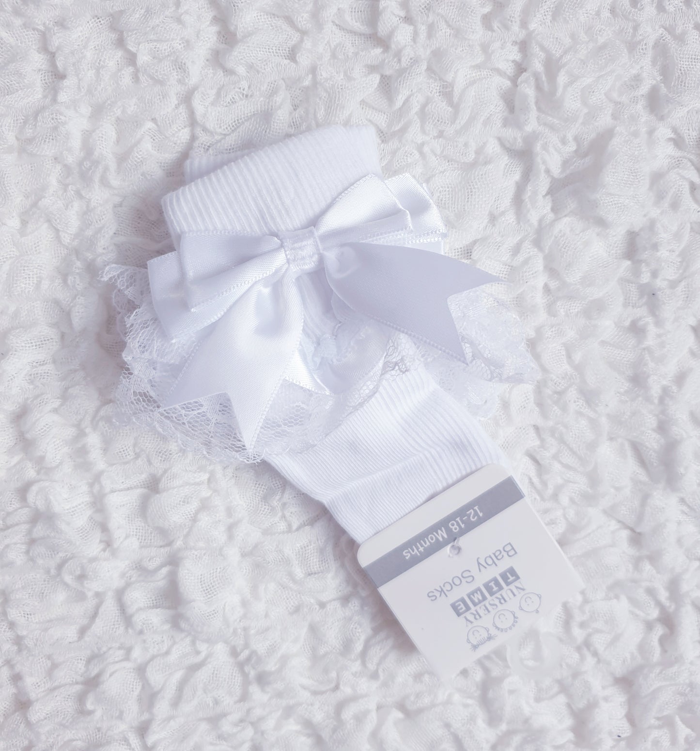 Frilly Ankle Bow Socks